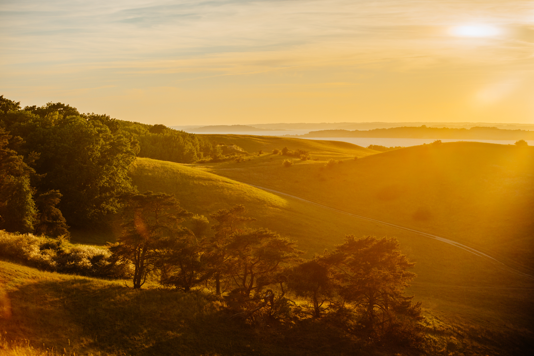 Abendstimmung über der Landschaft des Mönchguts